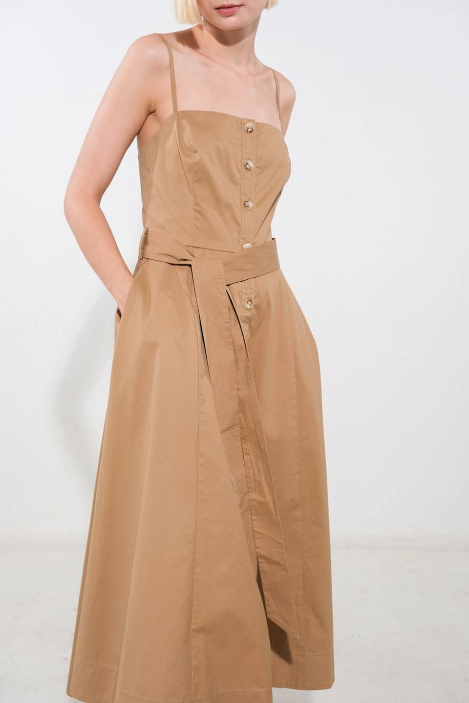 VESTIDO MIDI TEJIDO: PRUEBA DE PERFECCIÓN