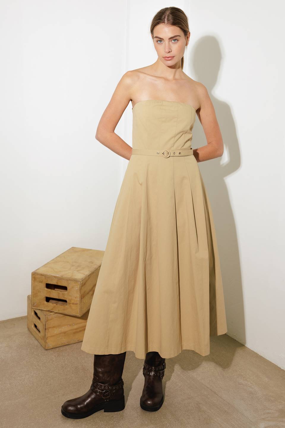 VESTIDO MIDI TEJIDO QUE RECIBE CUMPLIDOS