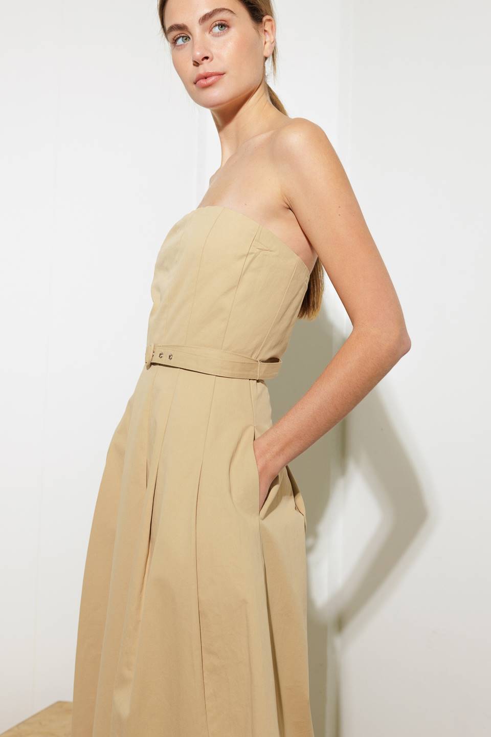 VESTIDO MIDI TEJIDO QUE RECIBE CUMPLIDOS