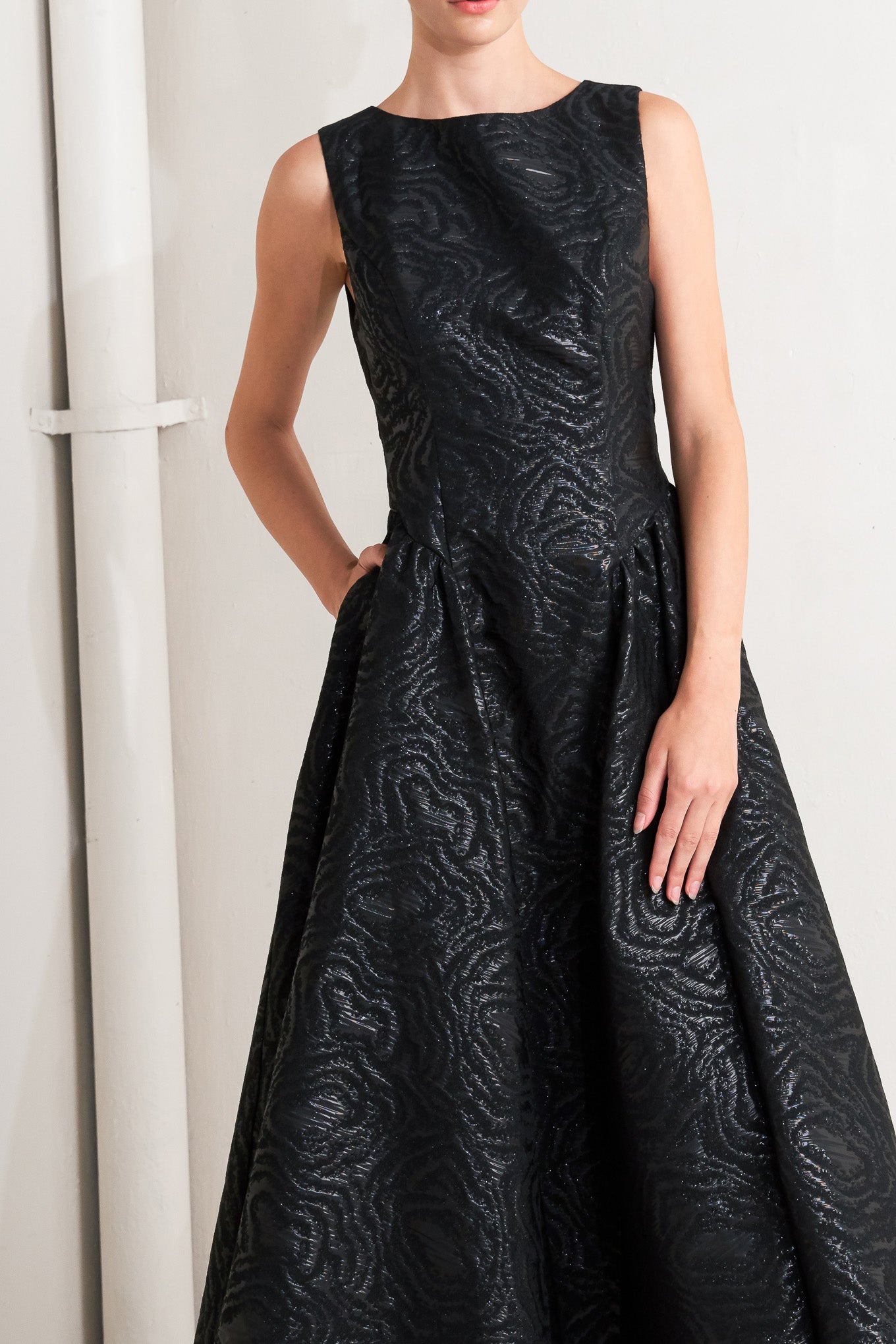 CHECK YOURSELF BLACK WOVEN MIDI DRESS - MaraFormigone