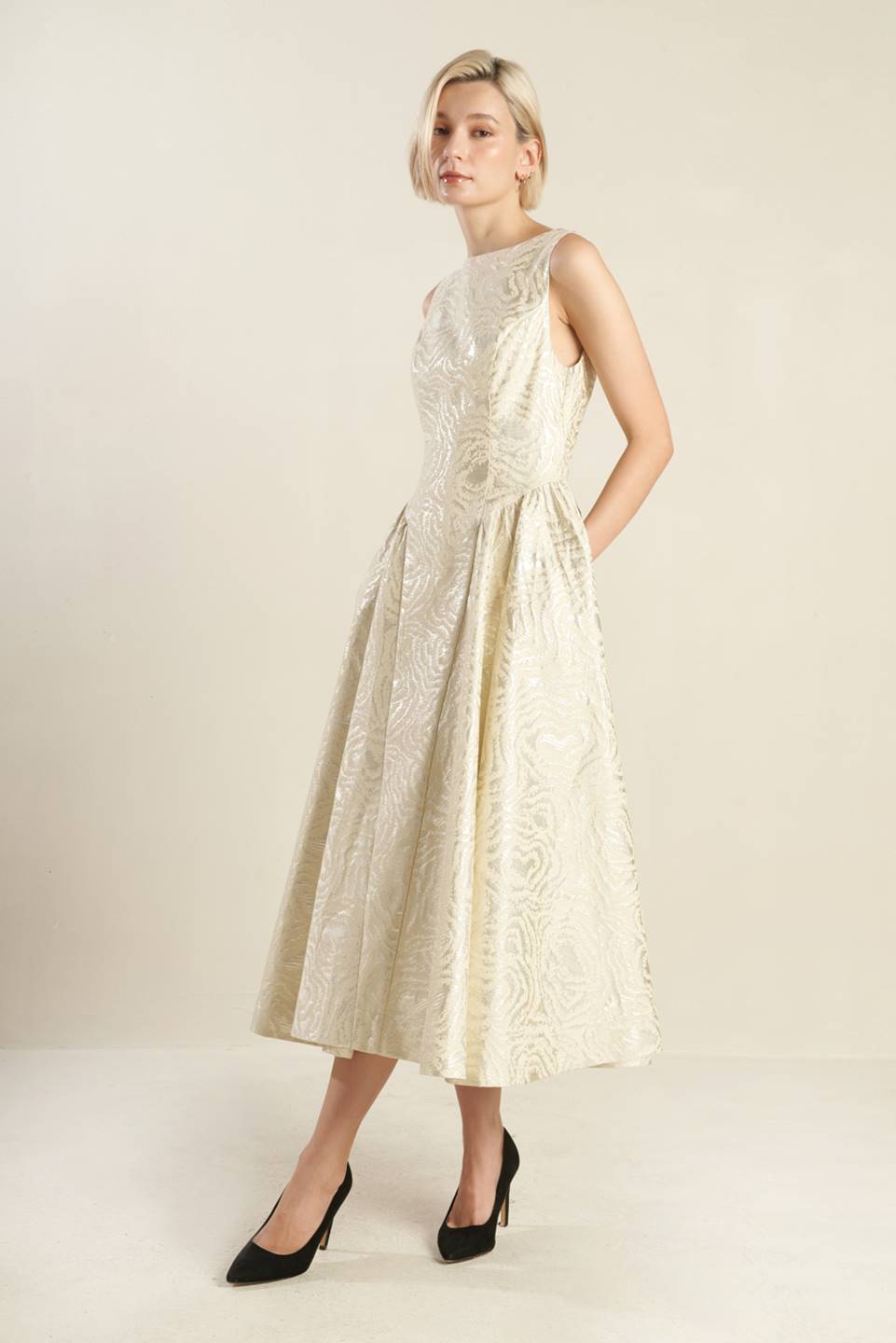 VESTIDO MIDI CHAMPAGNE TECIDO, CONFIRA SUA QUALIDADE