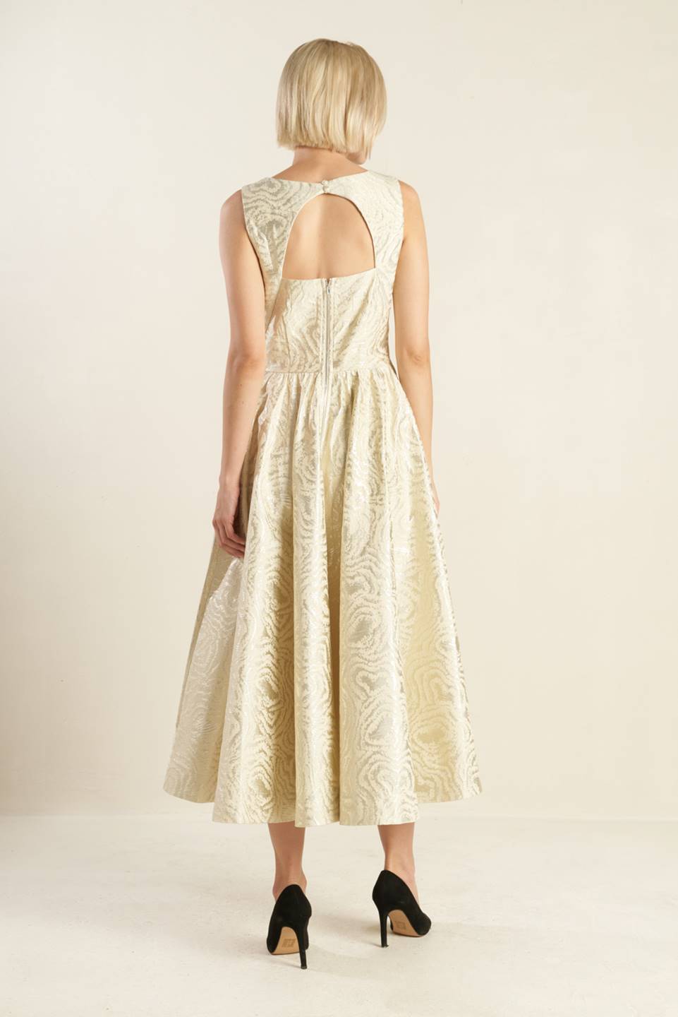 VESTIDO MIDI CHAMPAGNE TECIDO, CONFIRA SUA QUALIDADE