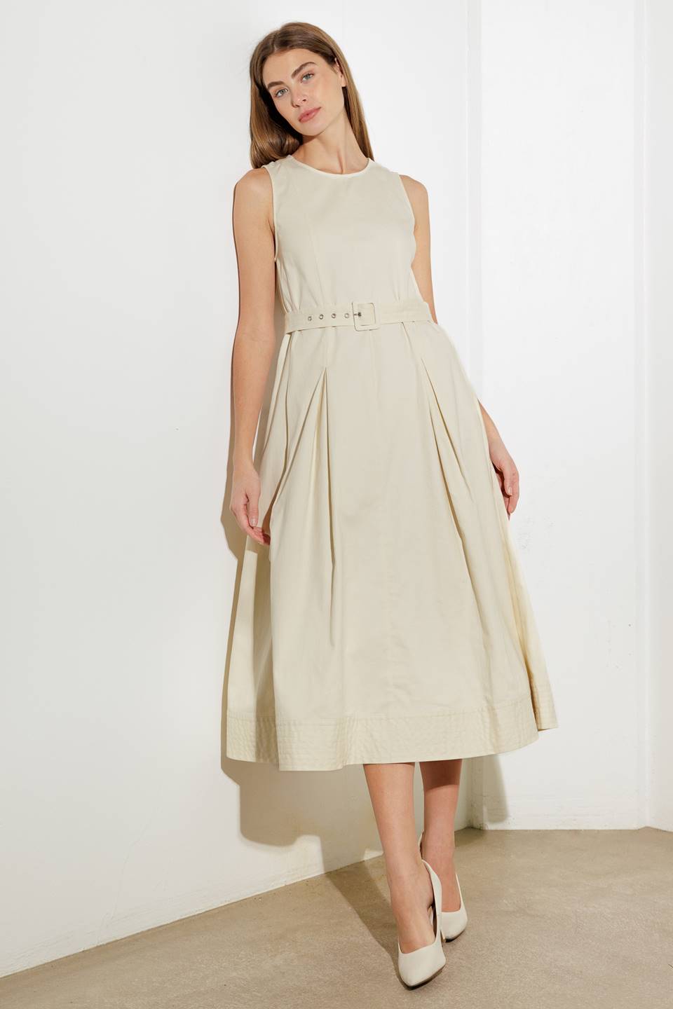 VESTIDO MIDI TEJIDO SOBRE LAS AGUAS