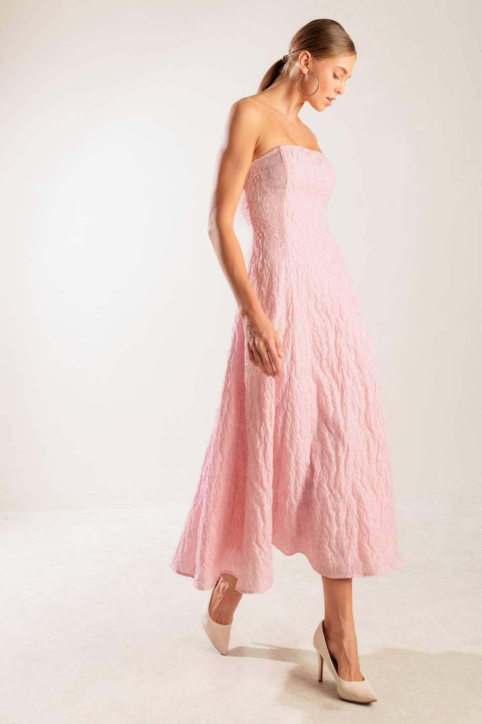 VESTIDO MIDI ROSA TEJIDO