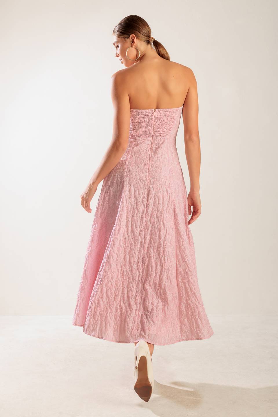 VESTIDO MIDI ROSA TEJIDO
