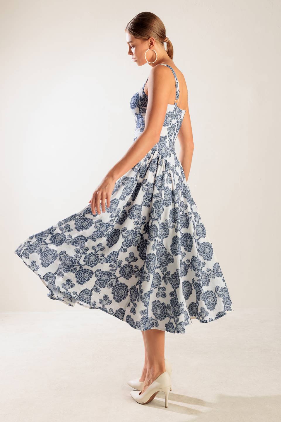 EXPLORANDO NOVOS INTERESSES VESTIDO MIDI DE TECIDO