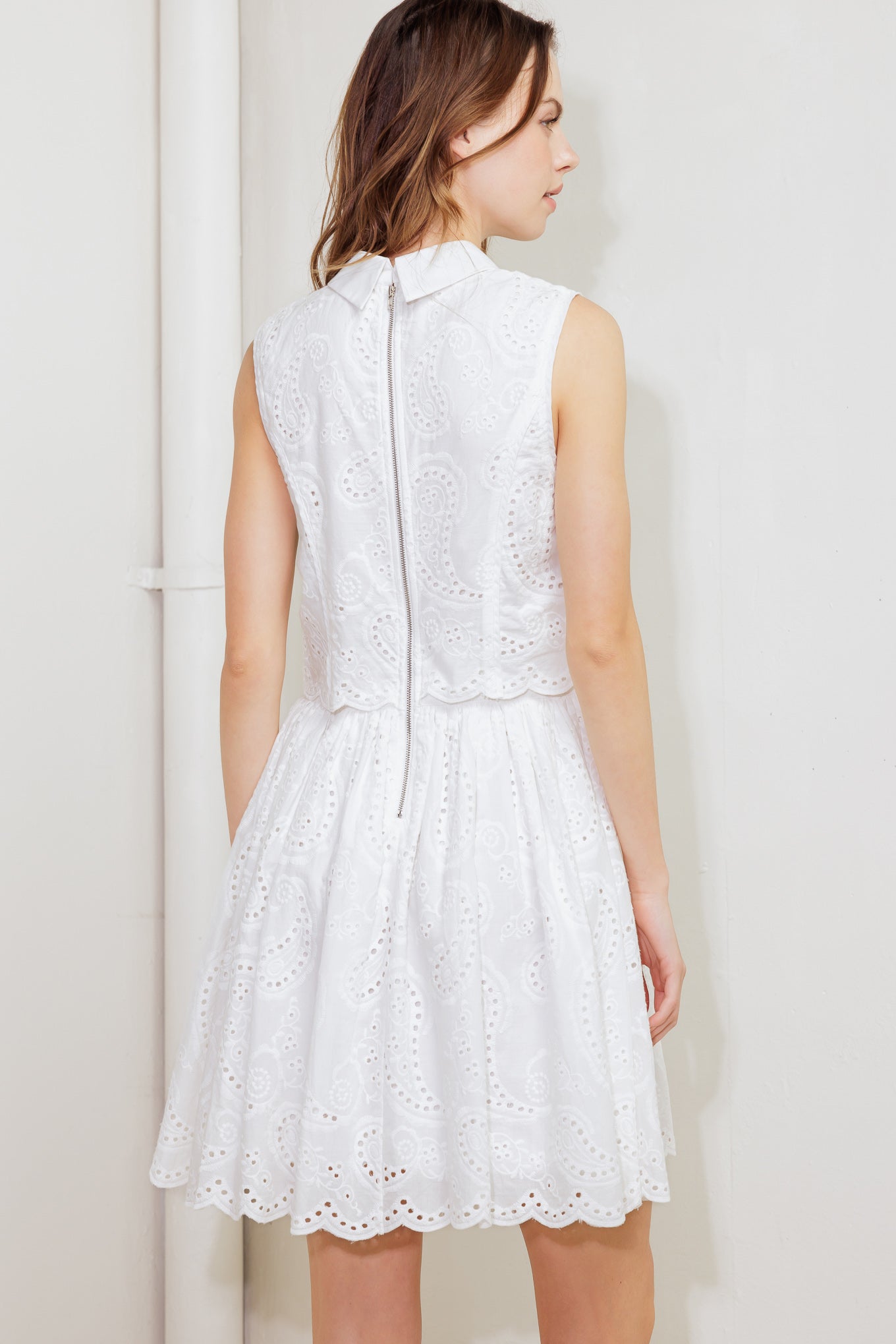 LEAF KISS WHITE WOVEN EYELET MINI DRESS - MaraFormigone