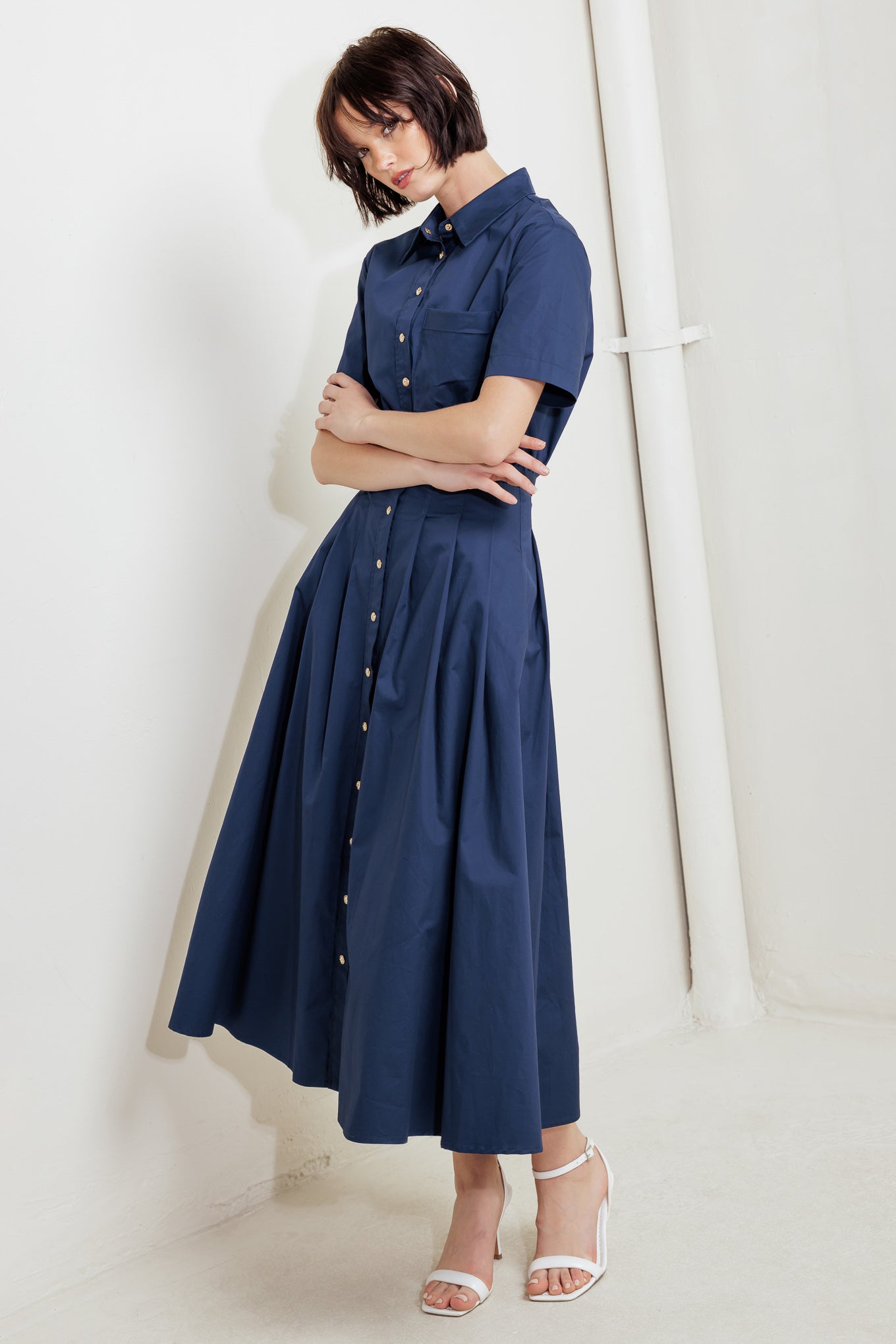 VESTIDO MIDI DE ALTA COSTURA COM CINTURA