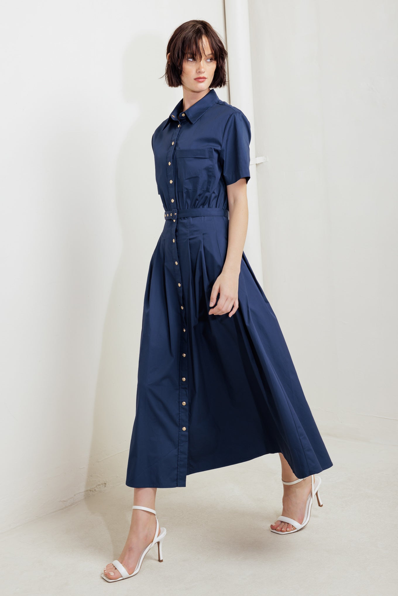 VESTIDO MIDI DE ALTA COSTURA COM CINTURA