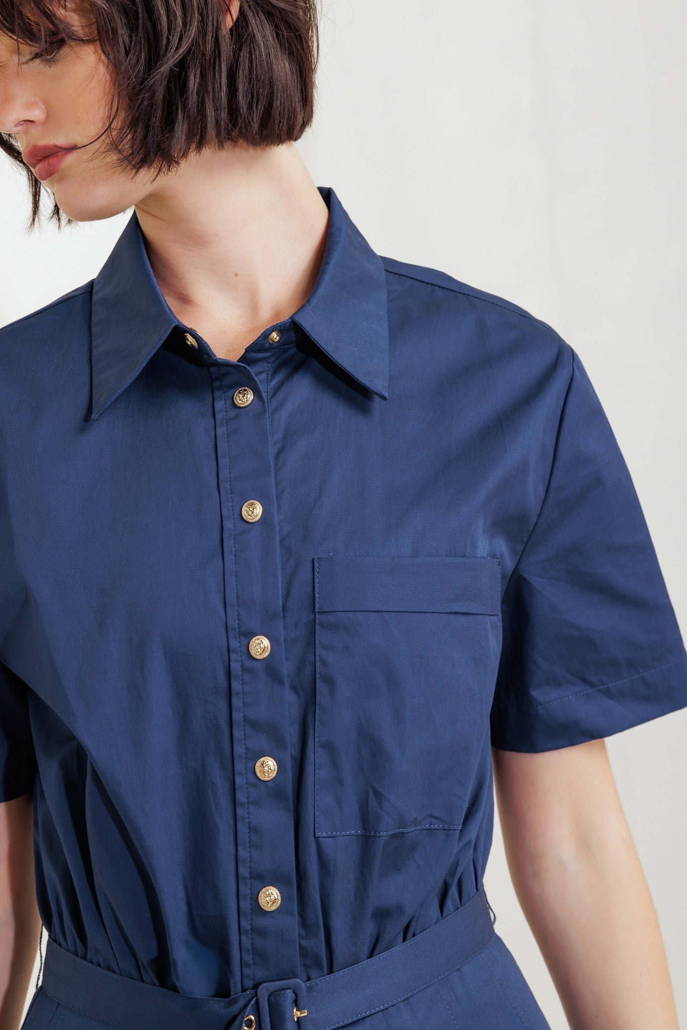 VESTIDO MIDI DE ALTA COSTURA COM CINTURA