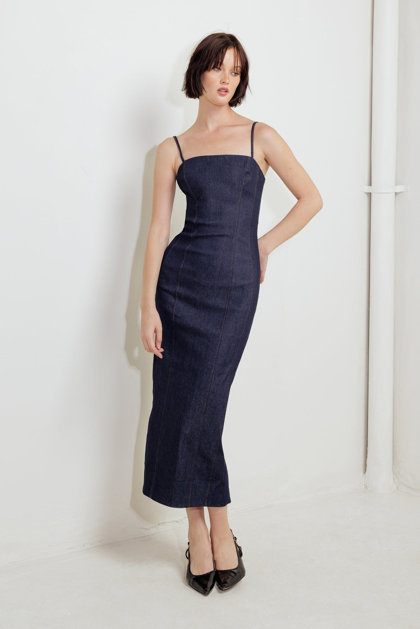 QUIET CURVE DARK DENIM MIDI DRESS - MaraFormigone