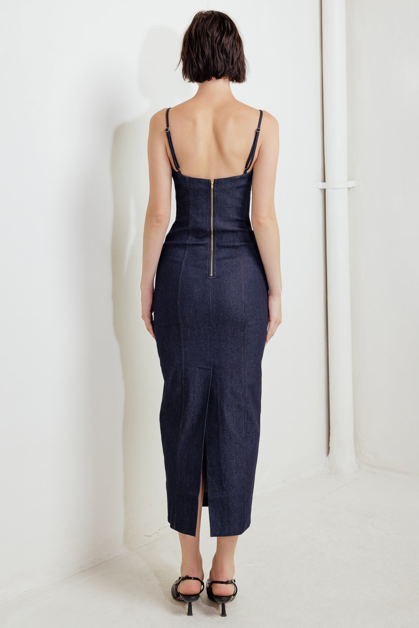 QUIET CURVE DARK DENIM MIDI DRESS - MaraFormigone
