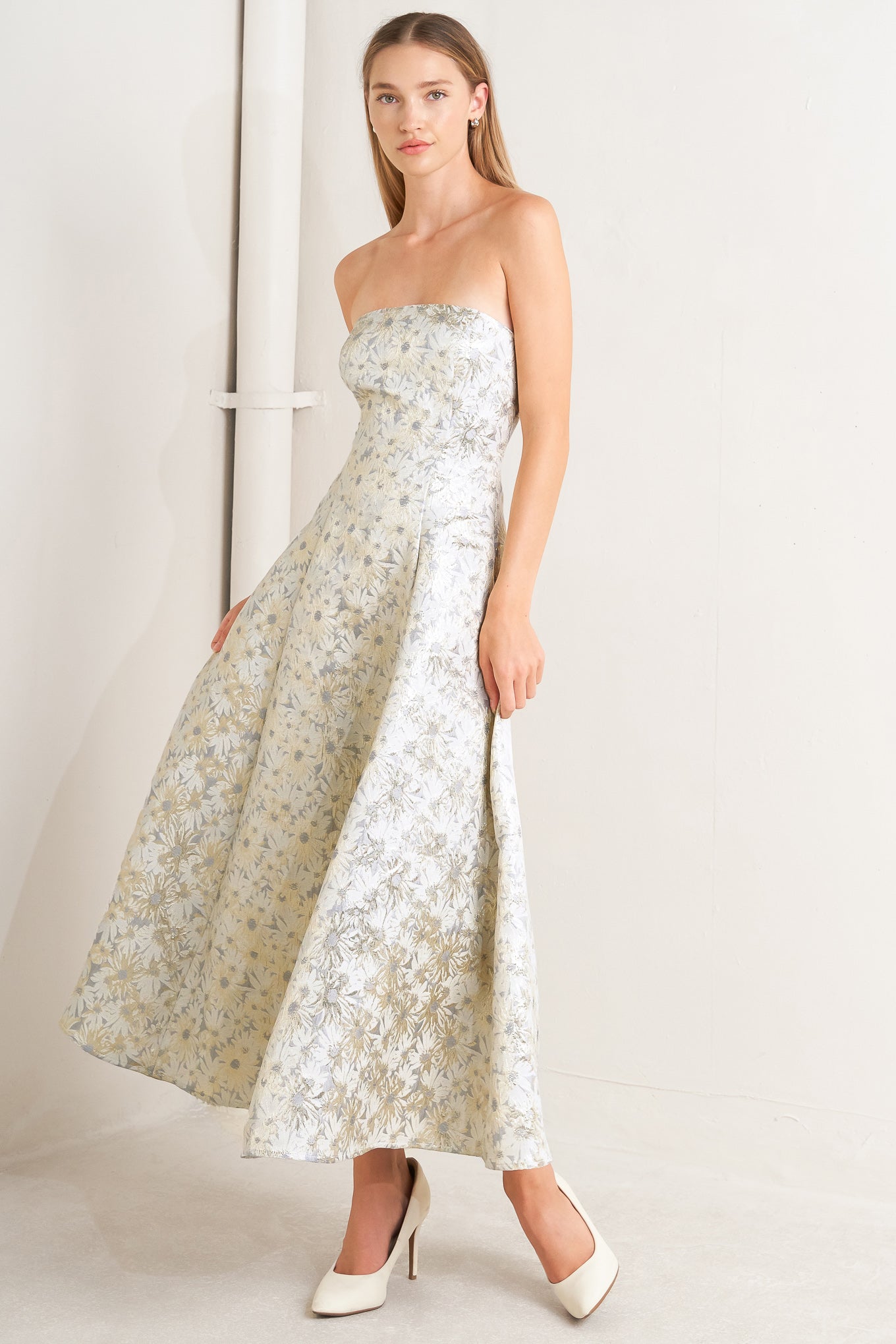 VESTIDO MIDI DE JACQUARD TEJIDO PASTEL BLOOM