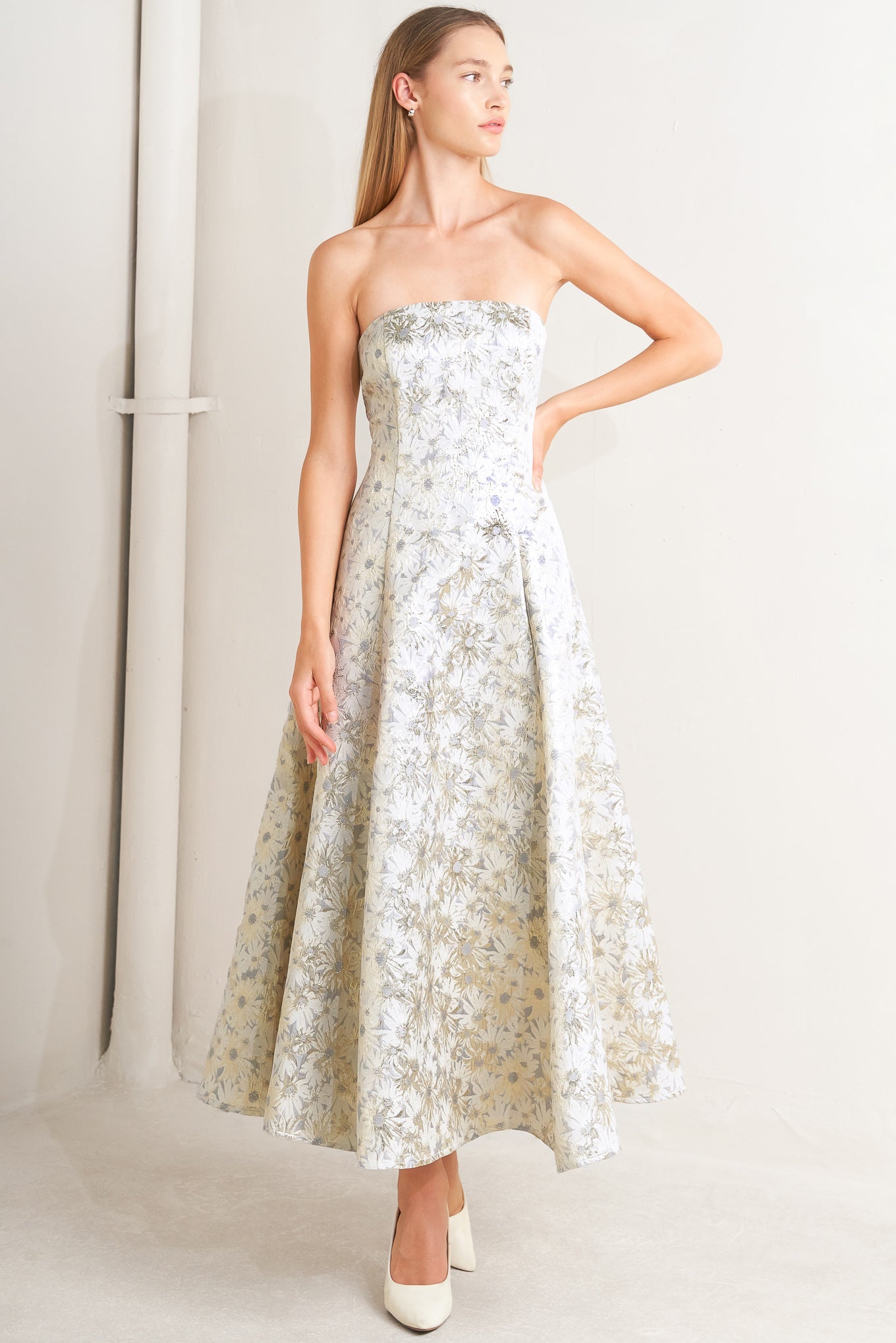 VESTIDO MIDI DE JACQUARD TEJIDO PASTEL BLOOM