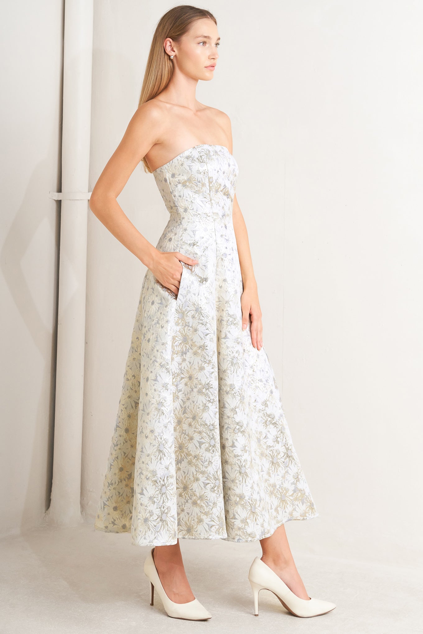 VESTIDO MIDI DE JACQUARD TEJIDO PASTEL BLOOM