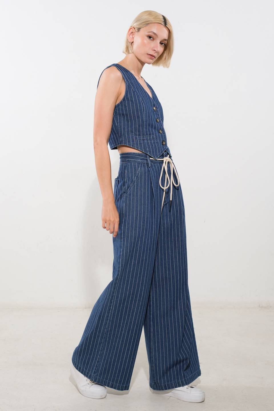 EU AINDA ACREDITO NO COLETE JEANS