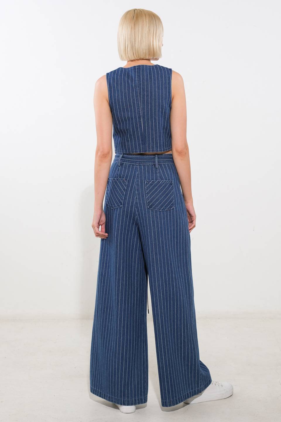 EU AINDA ACREDITO NO COLETE JEANS