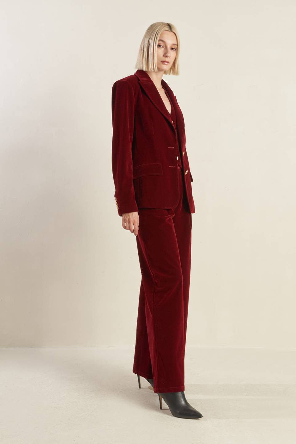 COY CHARM VELVET BLAZER - MaraFormigone