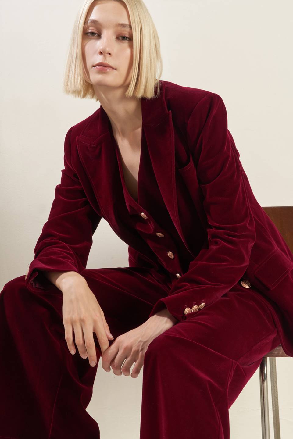COY CHARM VELVET BLAZER - MaraFormigone