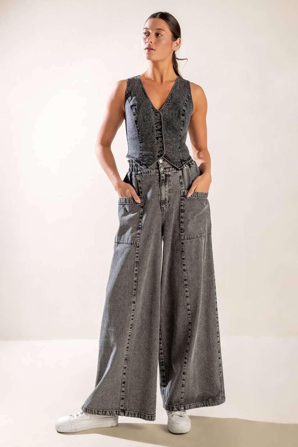 EXPLORING THE CITY DENIM VEST - MaraFormigone