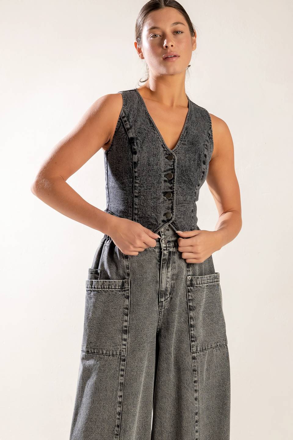 EXPLORING THE CITY DENIM VEST - MaraFormigone