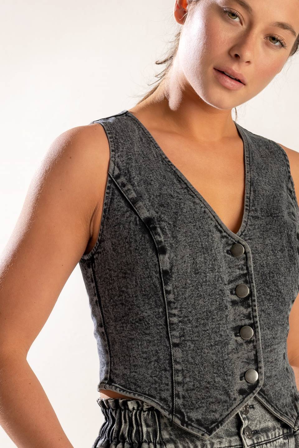 EXPLORING THE CITY DENIM VEST - MaraFormigone