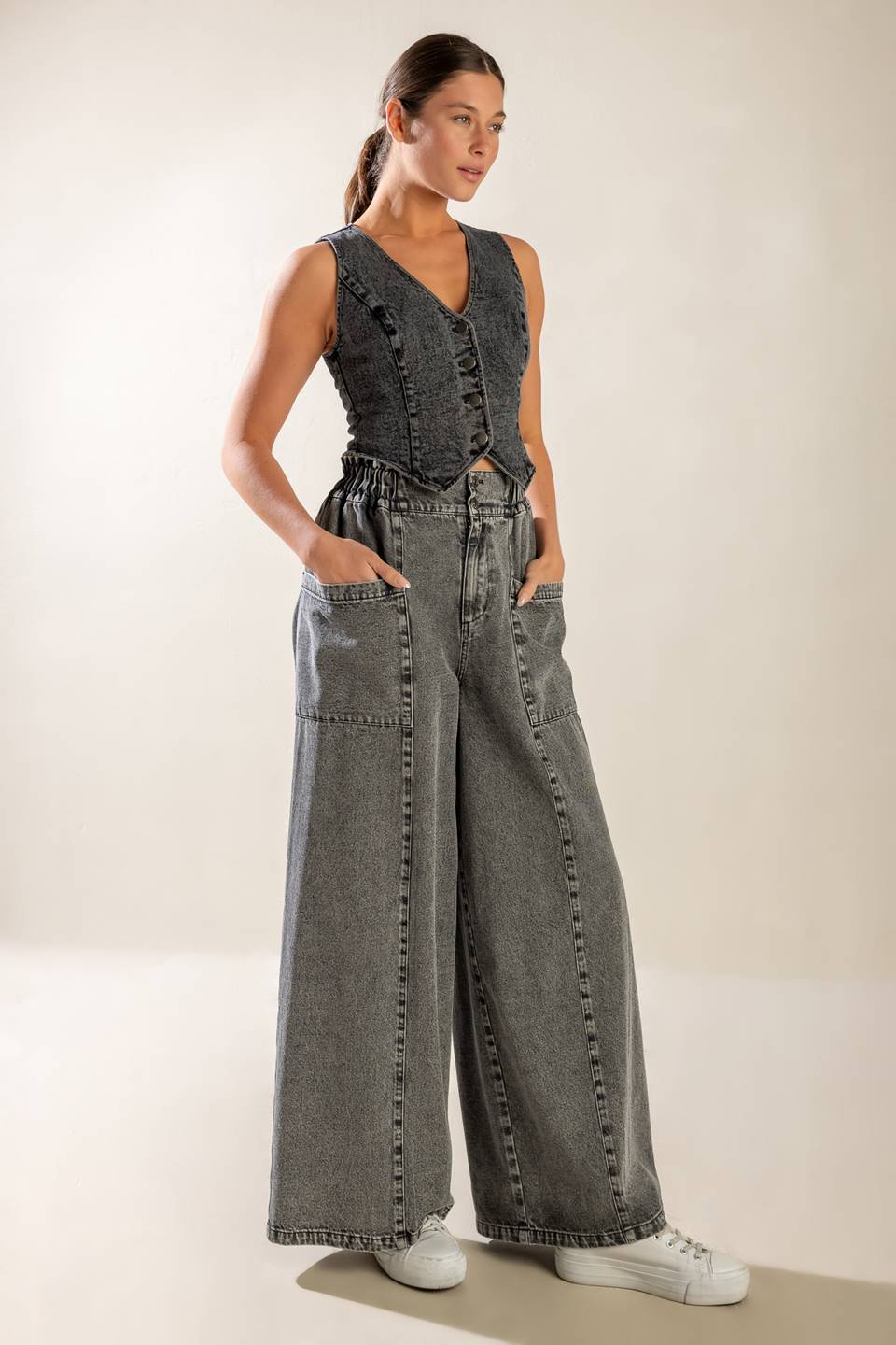 EXPLORING THE CITY DENIM VEST - MaraFormigone