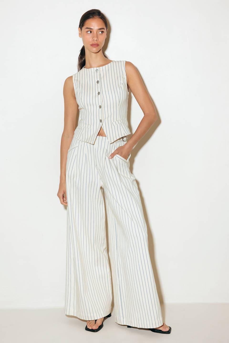 COLETE TECIDO LISTRADO PARA CORRIDA AO CAFÉ