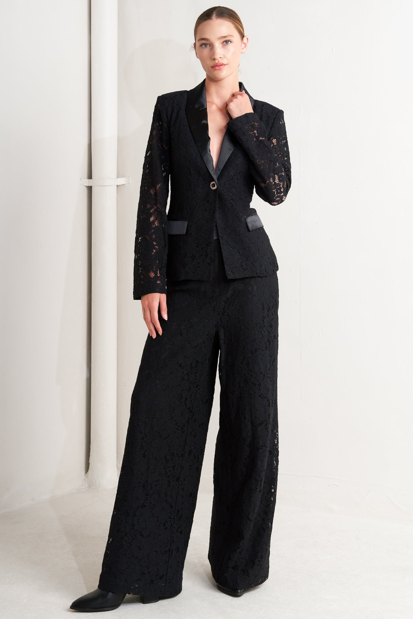 SHADOW GLAM WOVEN LACE BLAZER - MaraFormigone
