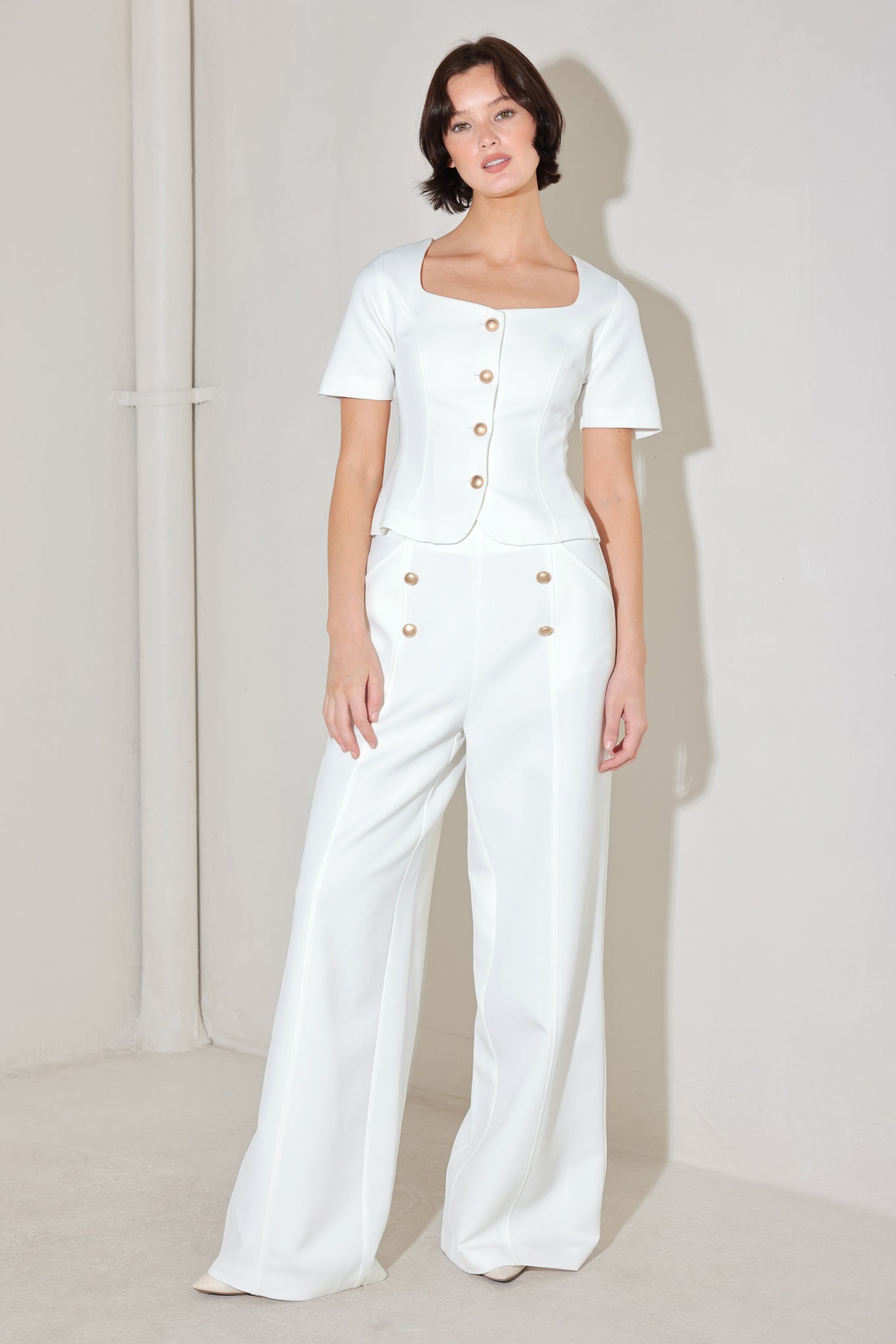 MINIMAL PRESTIGE WOVEN TOP