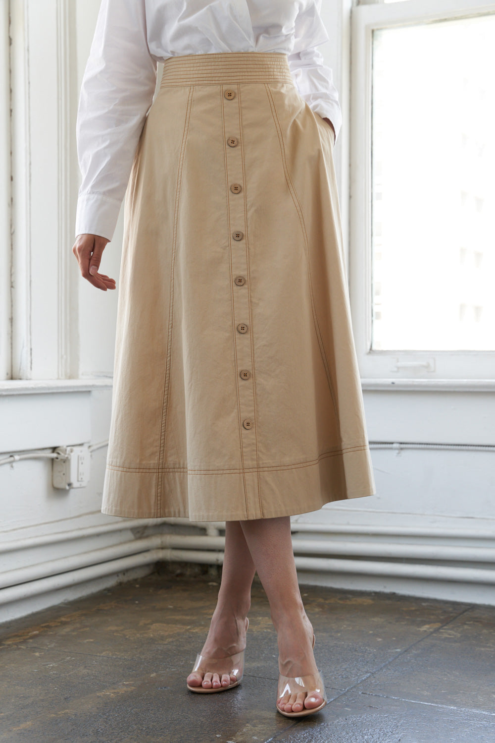 SAIA MIDI ELEGÂNCIA ENCANTADA