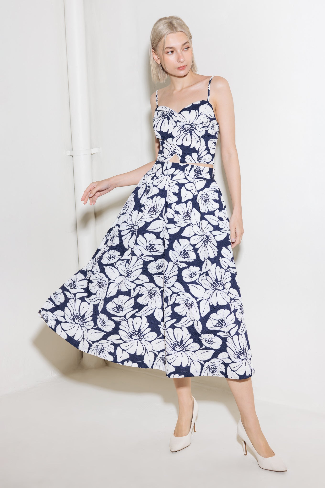 FALDA MIDI TEJIDA AZUL MARINO DE OPTIMISMO LISO