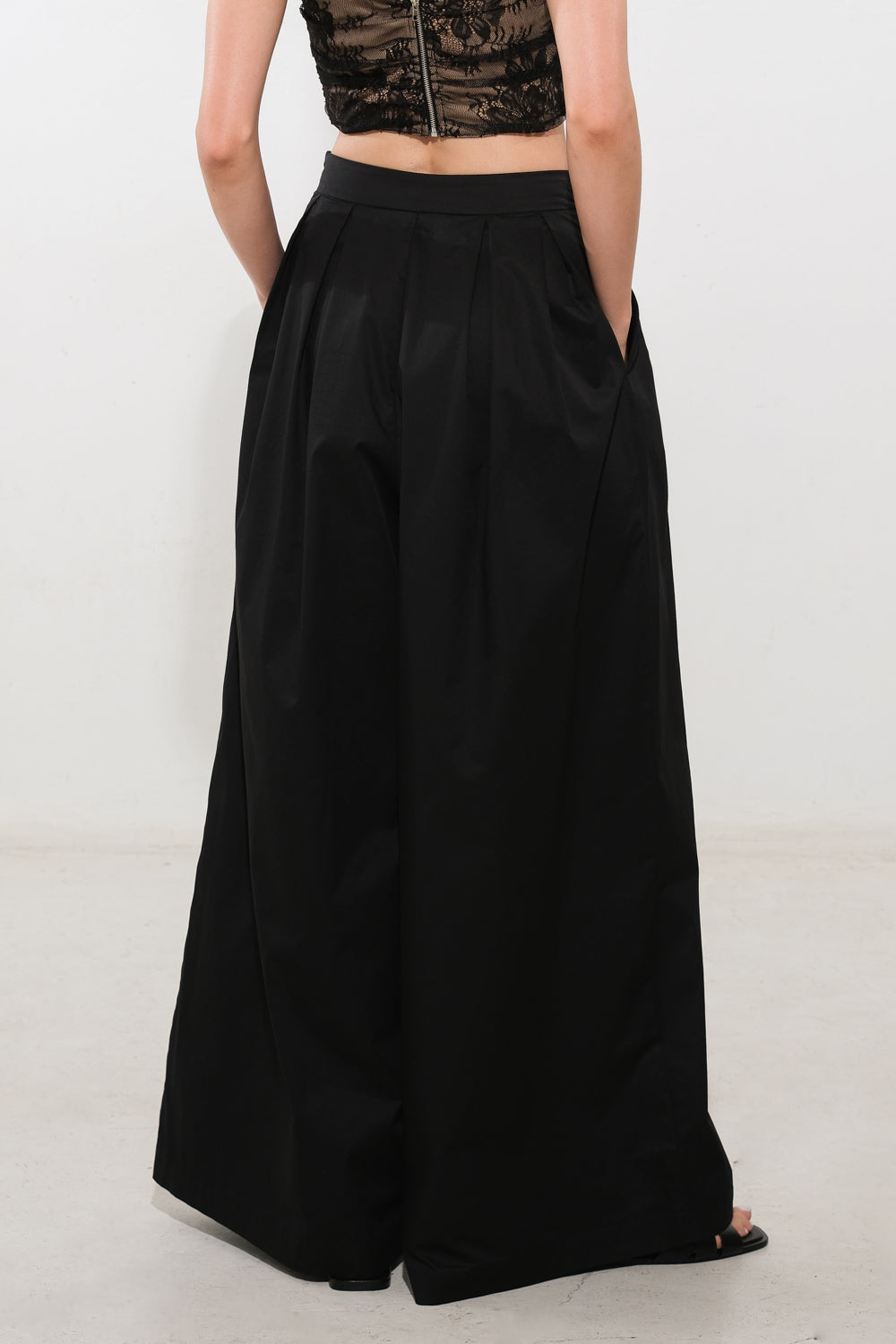 ¡PANTALONES TEJIDOS EN EL MOMENTO PERFECTO!