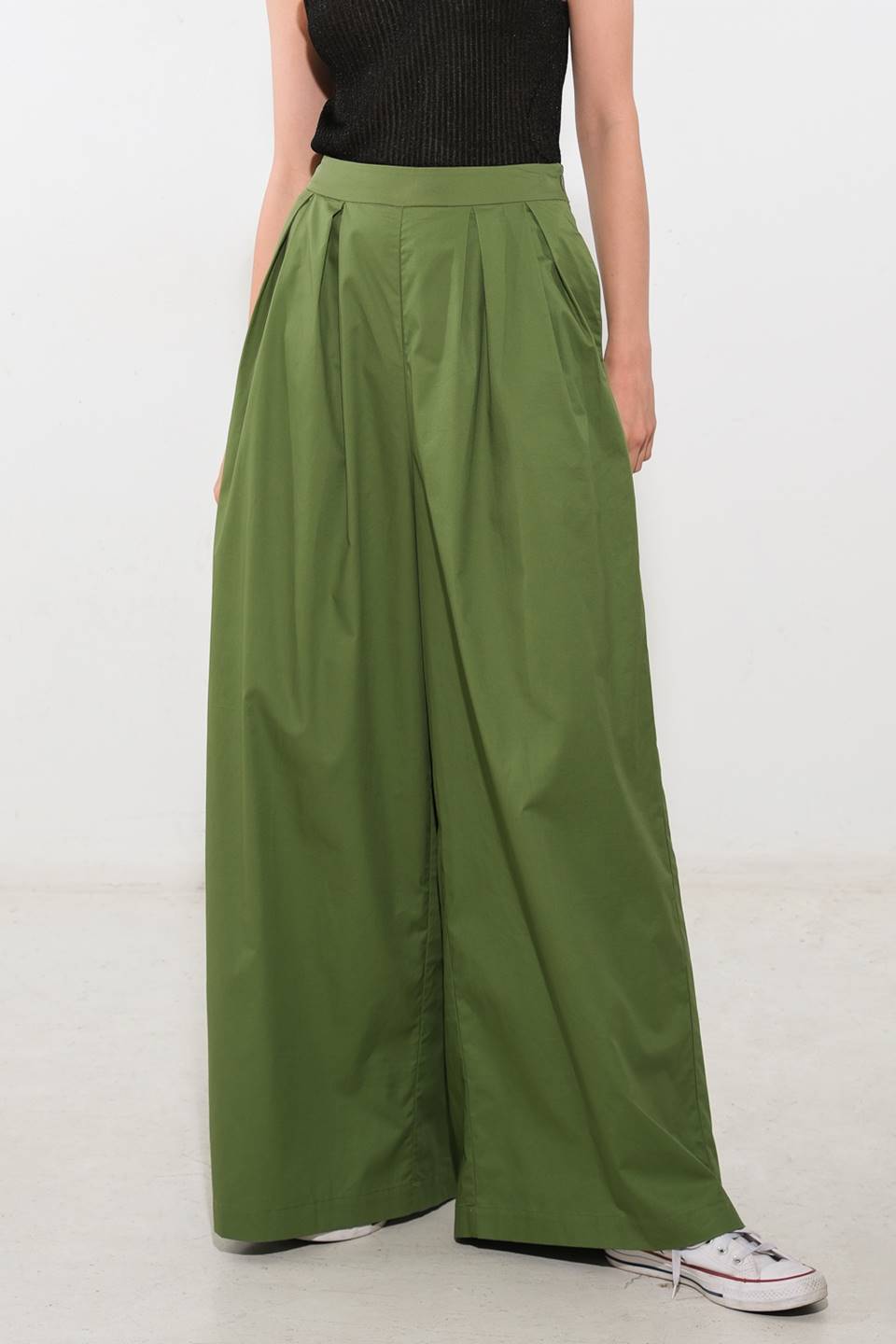 ¡PANTALONES TEJIDOS EN EL MOMENTO PERFECTO!