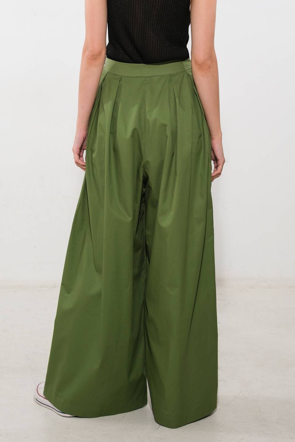 ¡PANTALONES TEJIDOS EN EL MOMENTO PERFECTO!