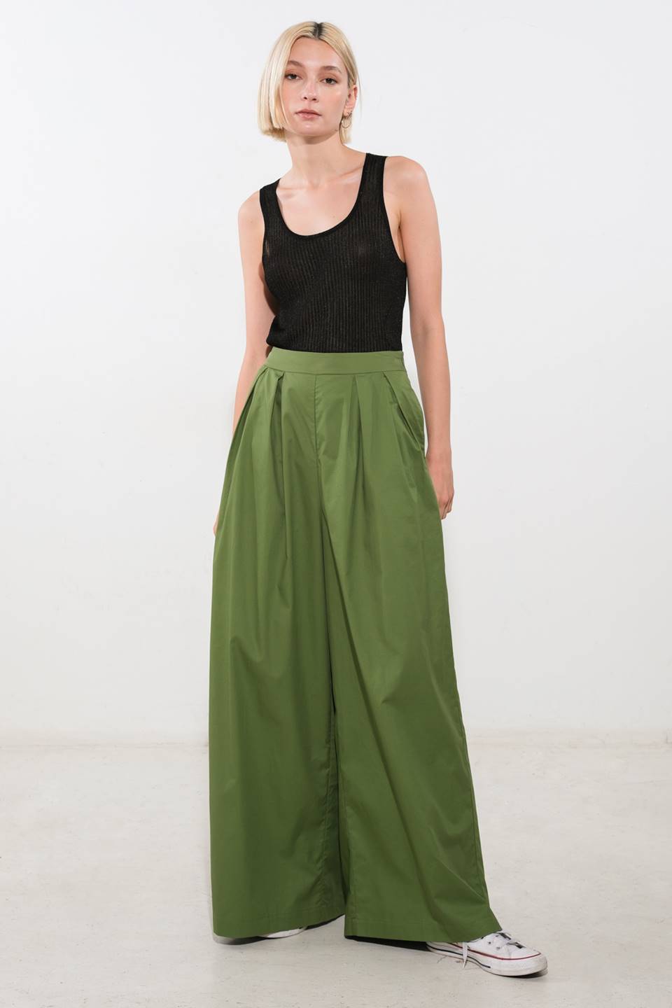 ¡PANTALONES TEJIDOS EN EL MOMENTO PERFECTO!