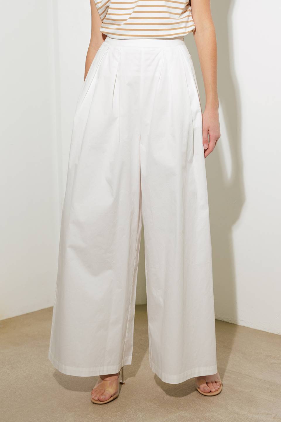 ¡PANTALONES TEJIDOS EN EL MOMENTO PERFECTO!