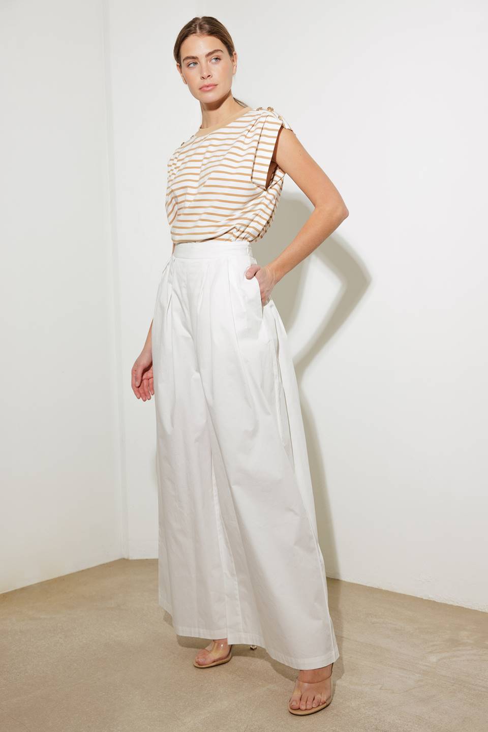 ¡PANTALONES TEJIDOS EN EL MOMENTO PERFECTO!