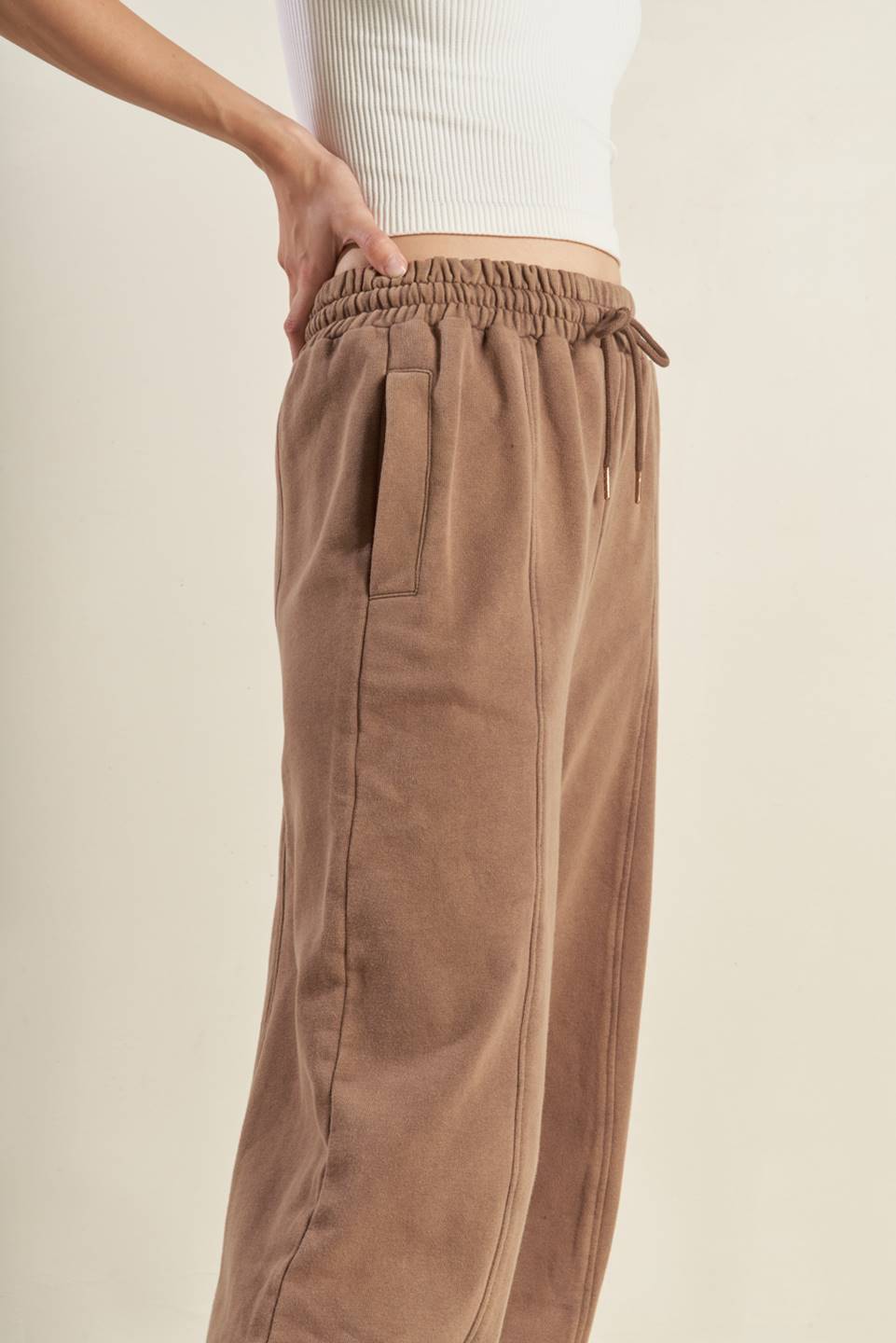 Calça jogger em moletom francês com caimento perfeito
