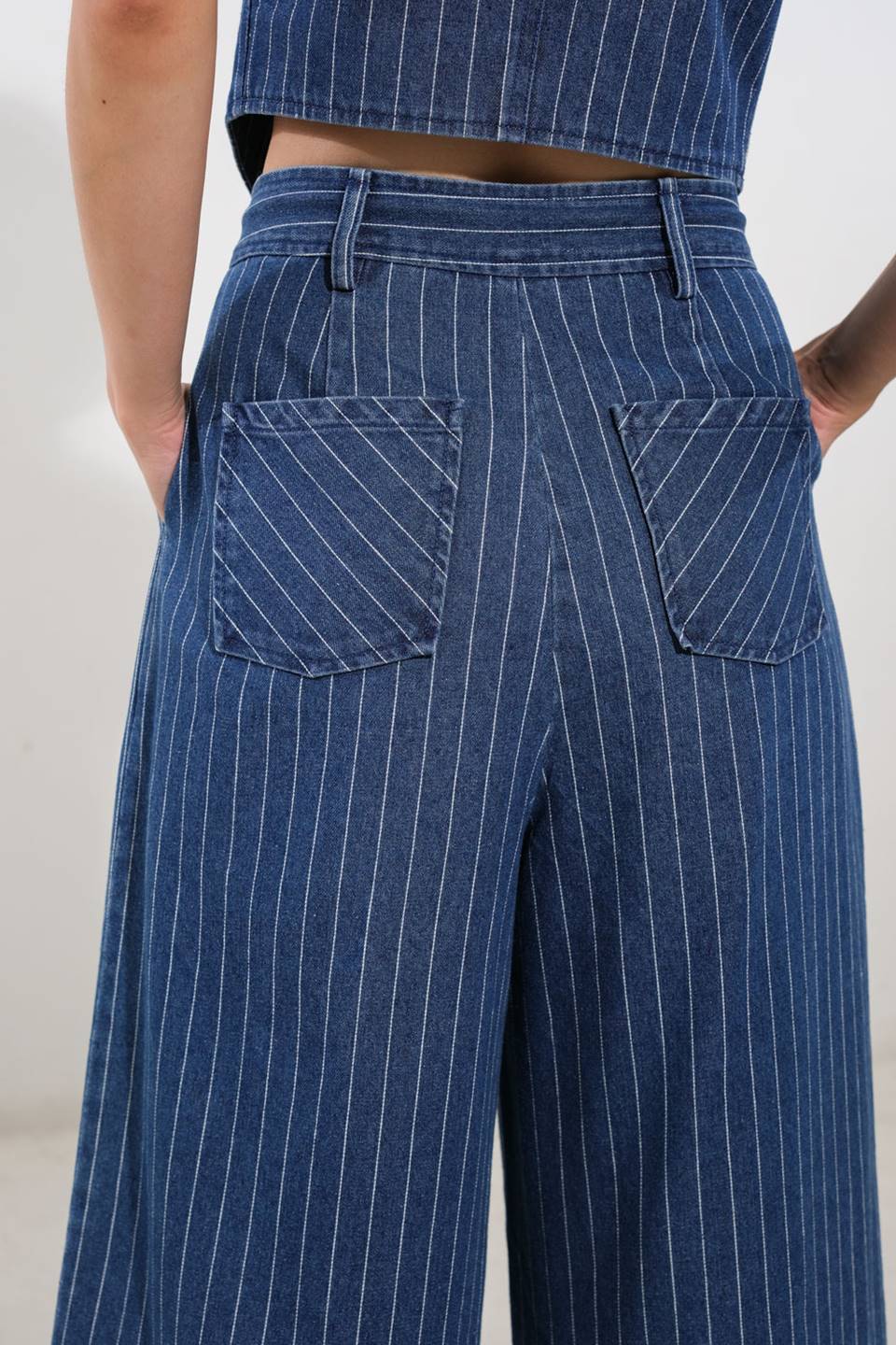 Eu ainda acredito em calças jeans.