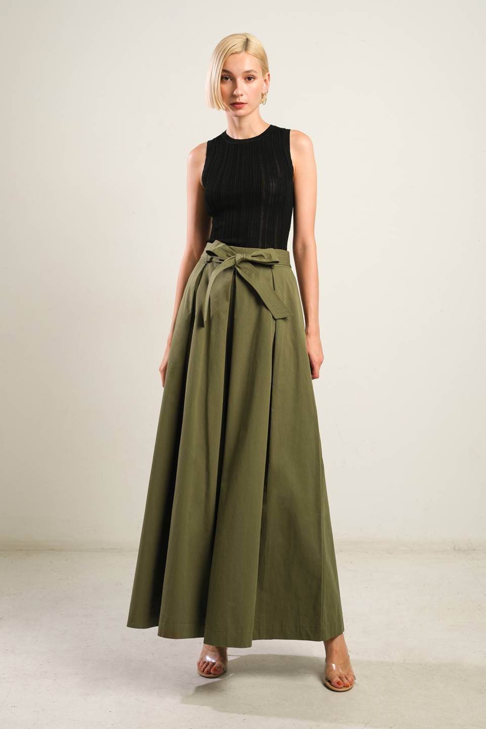 CALÇA DE PERNA LARGA MAIS PERTO DE VOCÊ