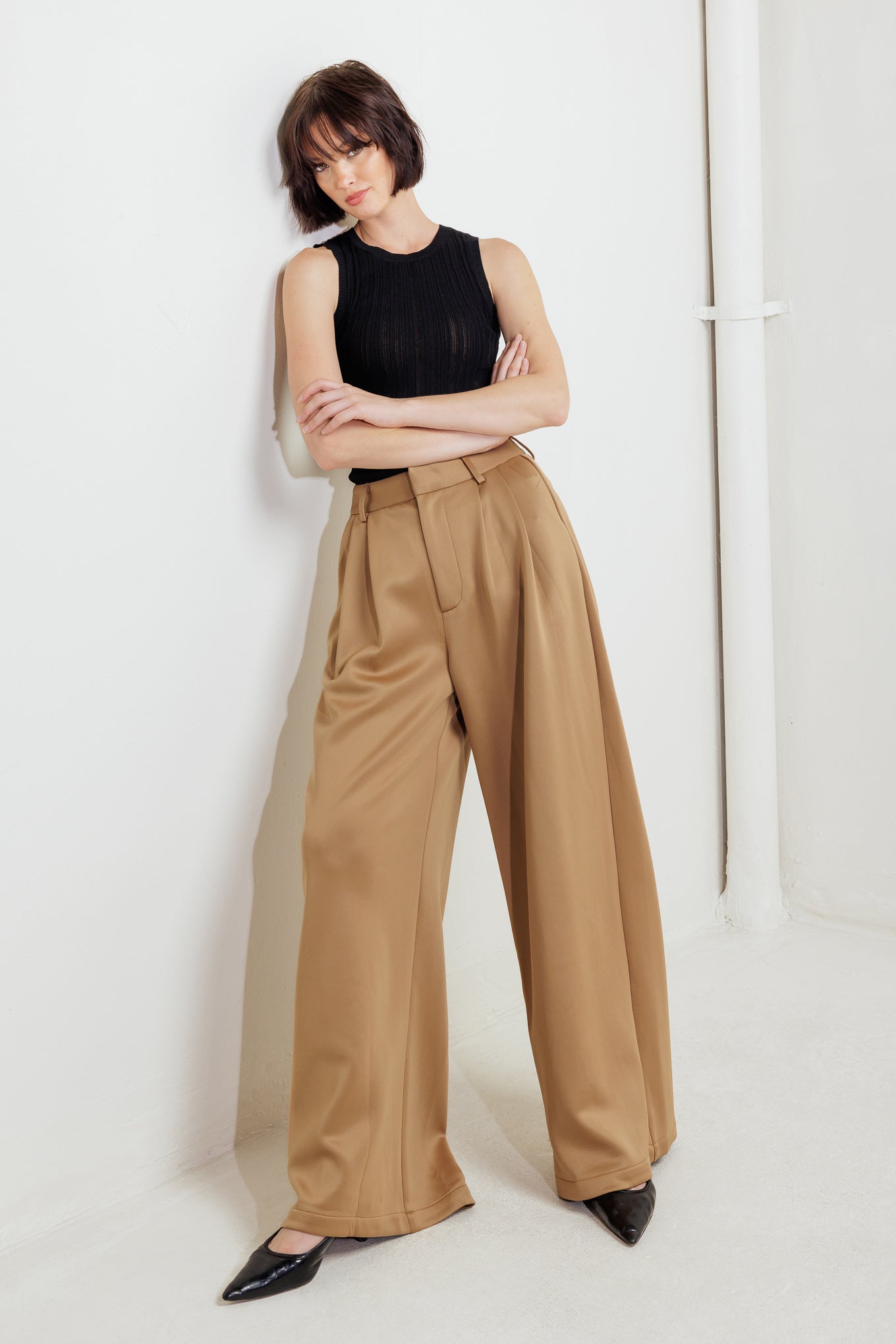 ROMANTIC PETAL WOVEN PANTS - MaraFormigone