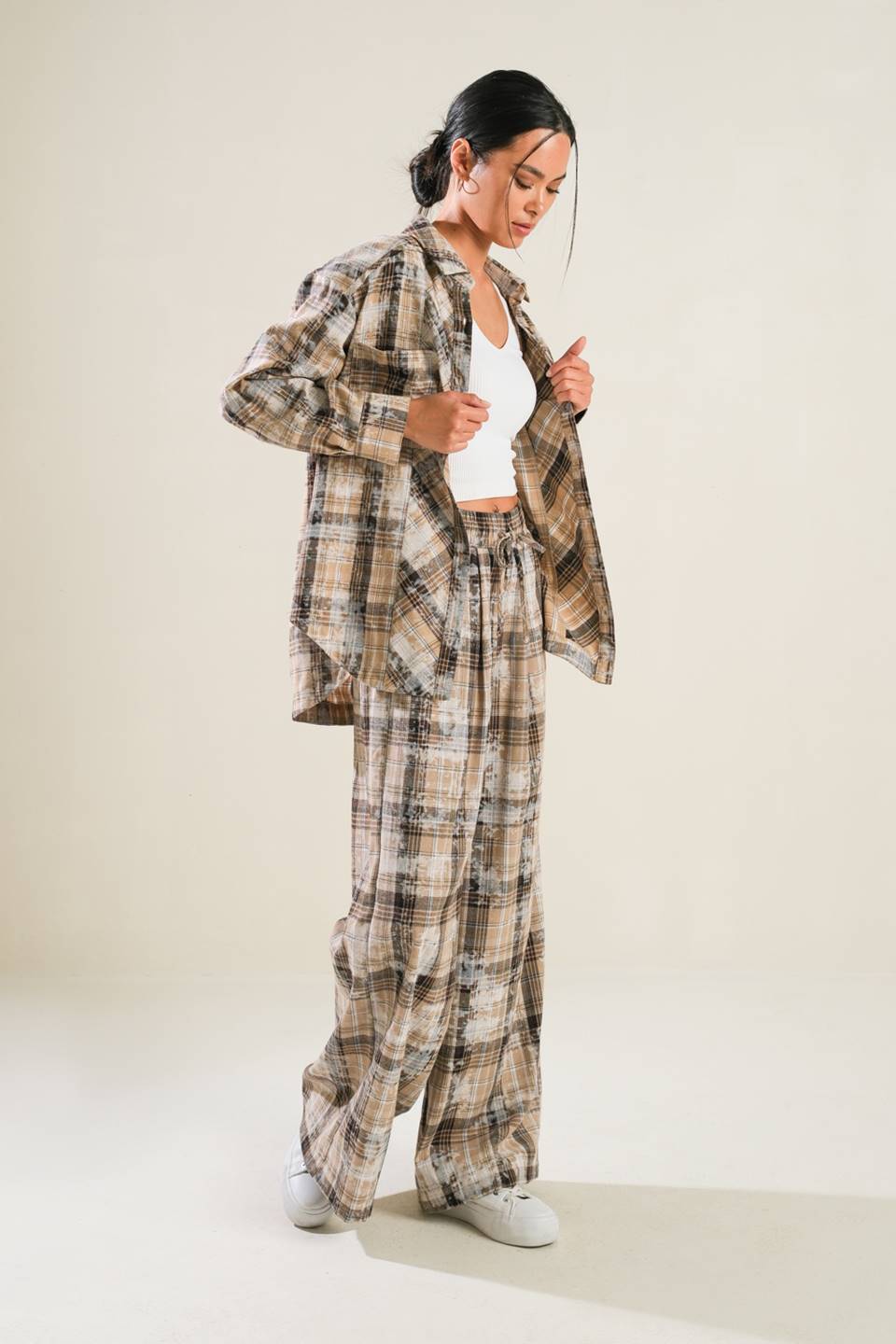 PANTALONES TEJIDOS DE ENCANTO ATEMPORAL