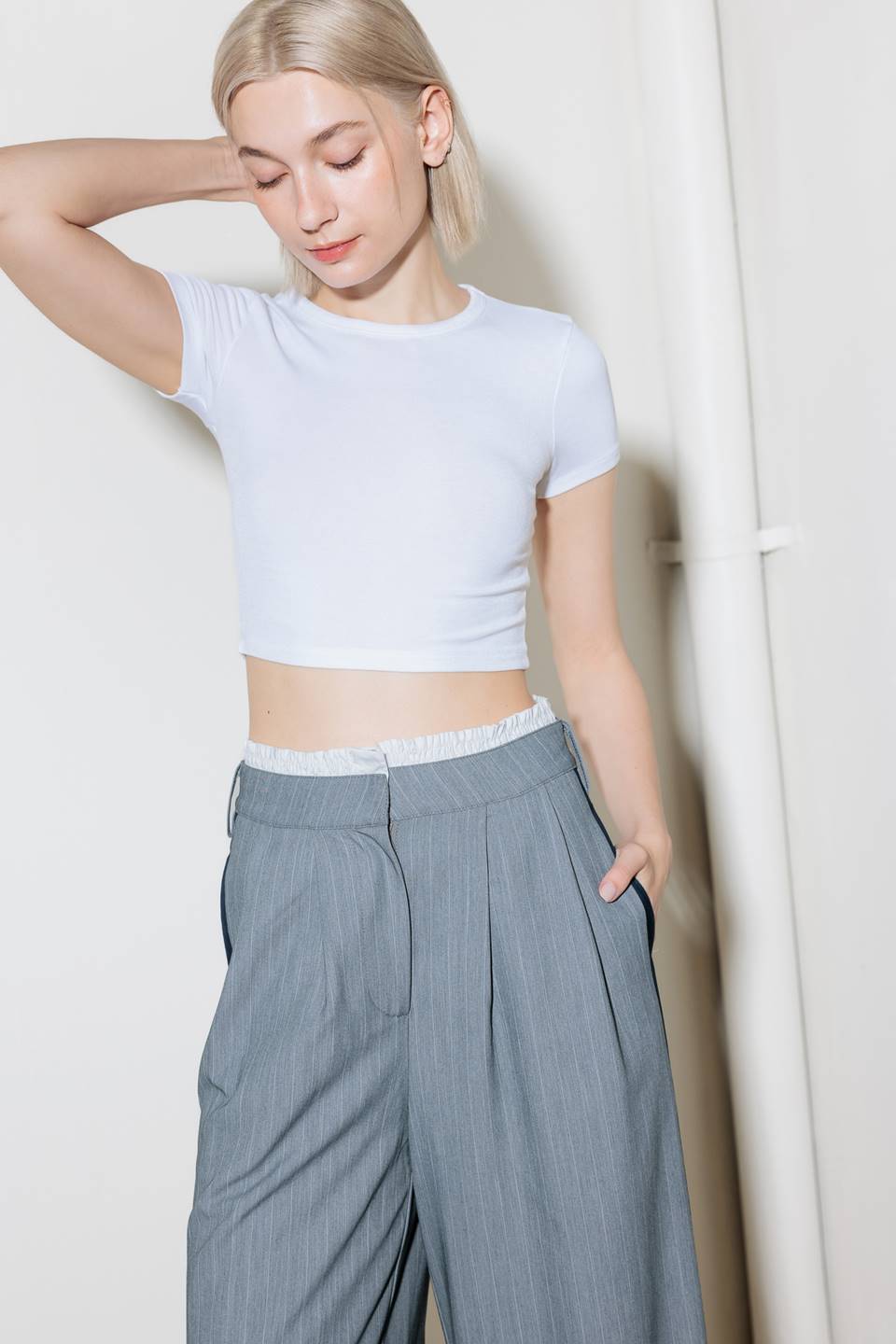 SMILE BRIGHT IN GREY WOVEN PANTS - MaraFormigone