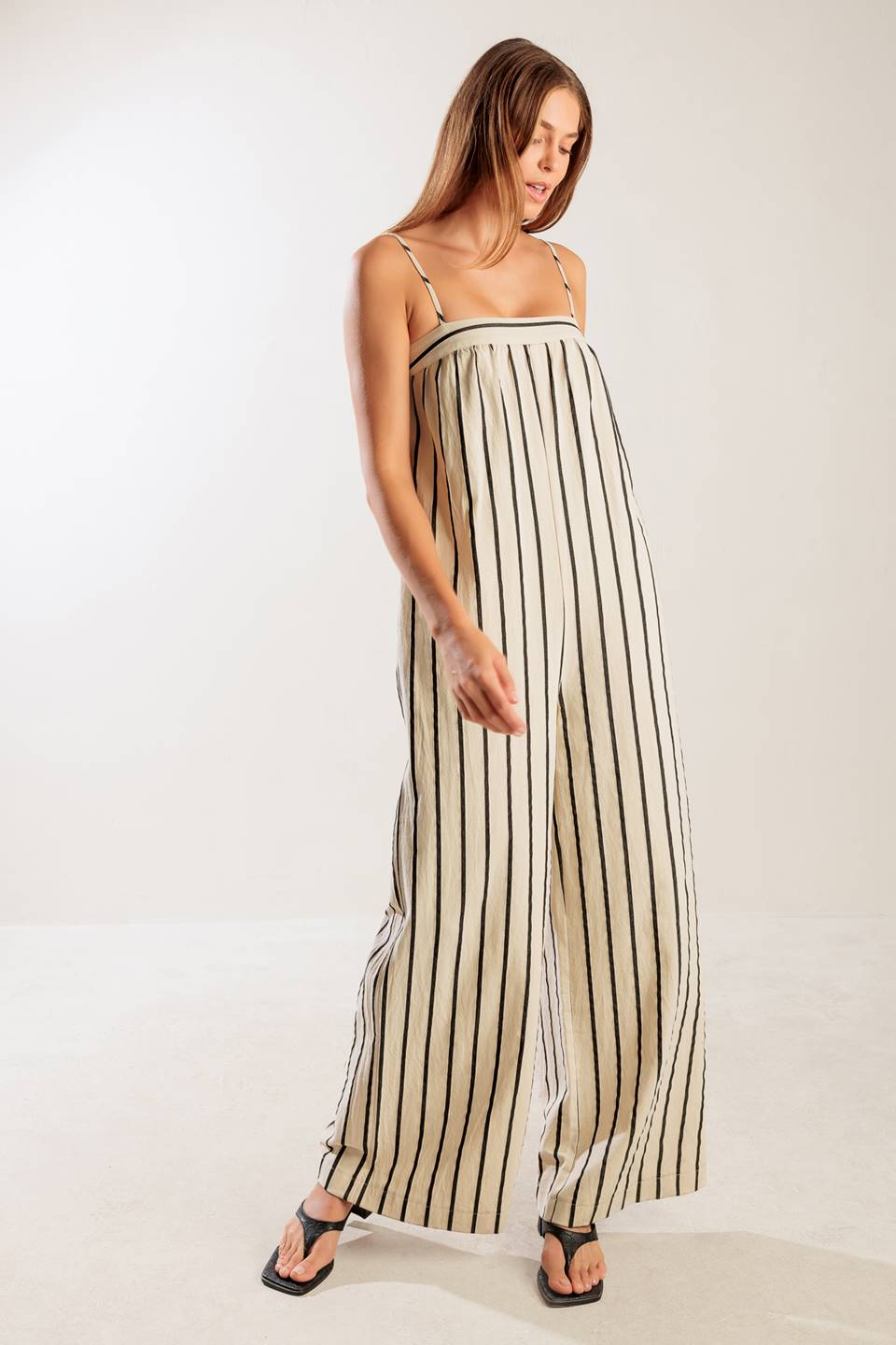 JUST THE BEGINNING WOVEN JUMPSUIT - MaraFormigone