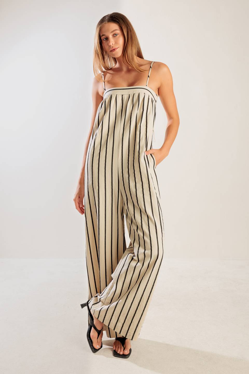 JUST THE BEGINNING WOVEN JUMPSUIT - MaraFormigone