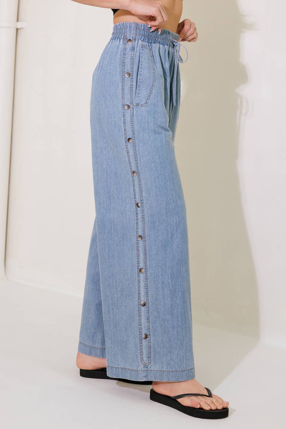 RIVERSIDE SIPS PANTALONES DE CHAMBRAY INDIGO CLARO