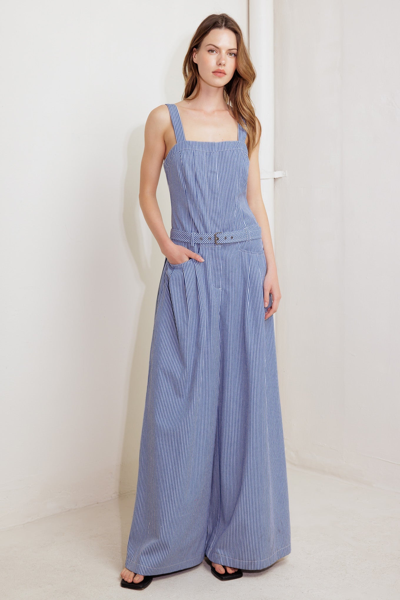 FRESH PETAL BLUE WOVEN JUMPSUIT - MaraFormigone