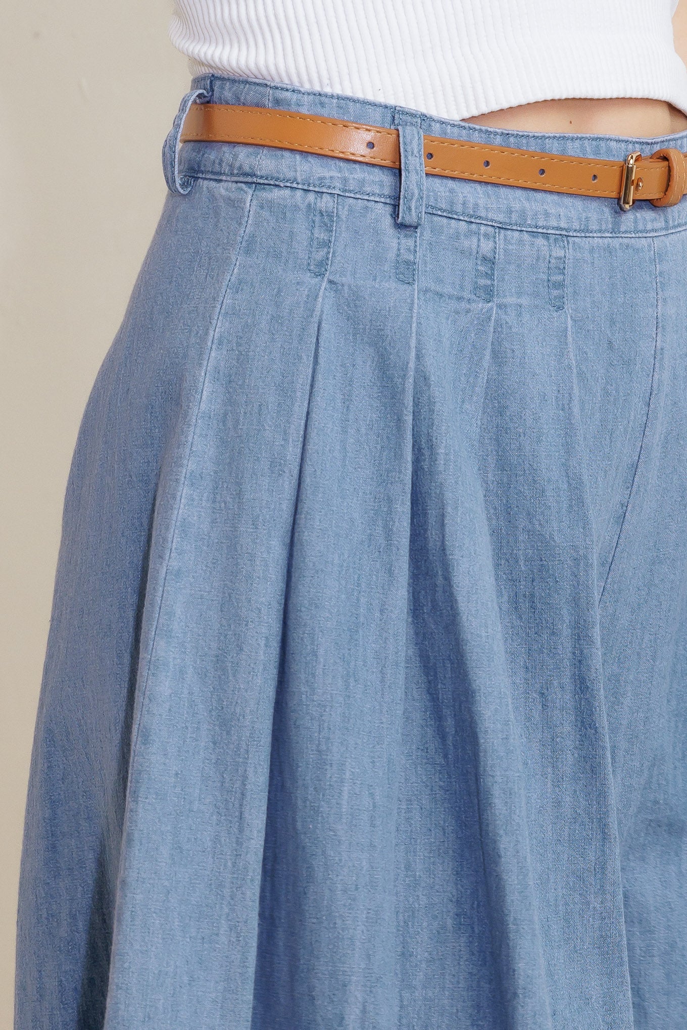 SERENITY HILL CHAMBRAY SHORT - MaraFormigone