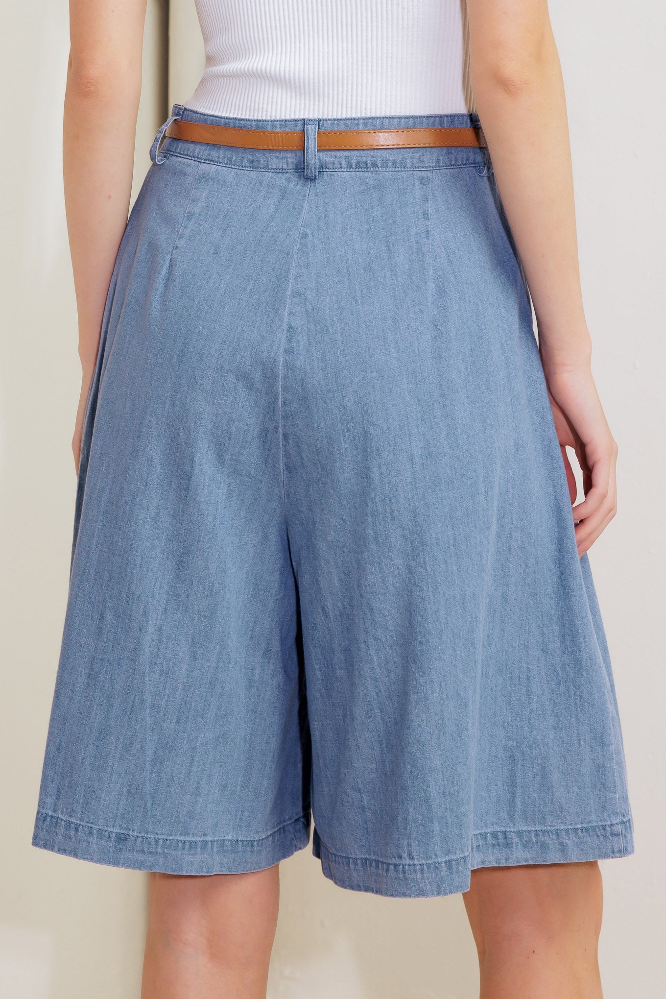 SERENITY HILL CHAMBRAY SHORT - MaraFormigone